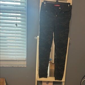 UNIONBAY Dark Camouflage Pants